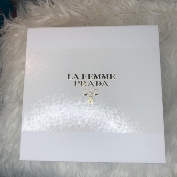 𝅺LA Femme Prada Gift Box storage box - Picture 4 of 12